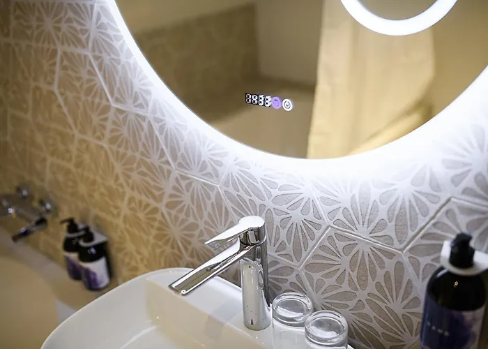 Hisa Barbara 아파트호텔 첼레